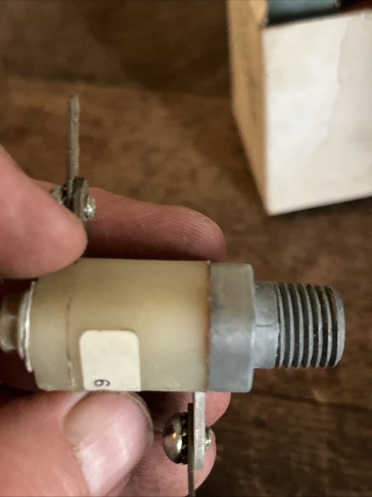 NOS Bendix 276599 Pressure Indicator
