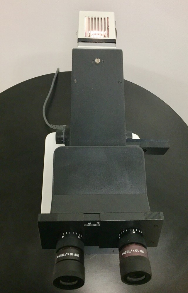 Leitz Labovert FS Inverted Microscope w 5 Objectives & Light Source
