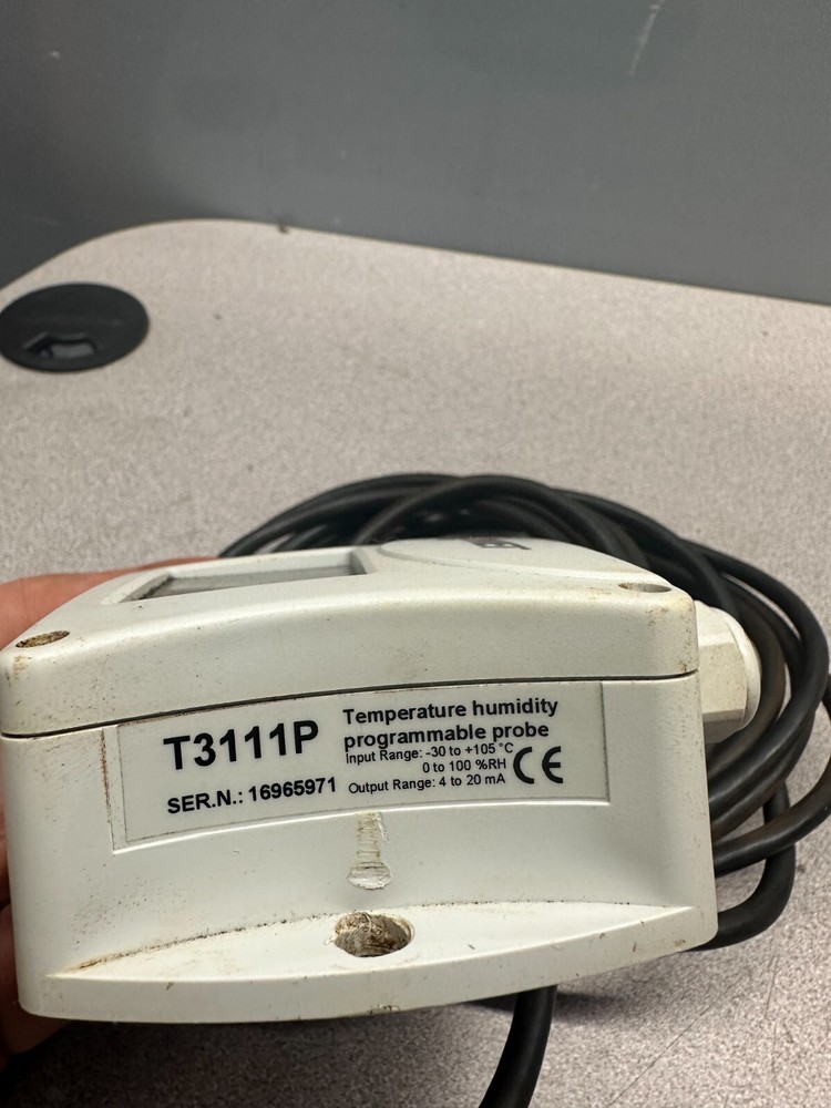 COMET T3111P TEMPERATURE HUMIDITY PROGRAMMABLE PROBE. PRE-OWN.FREE SHIPPING.