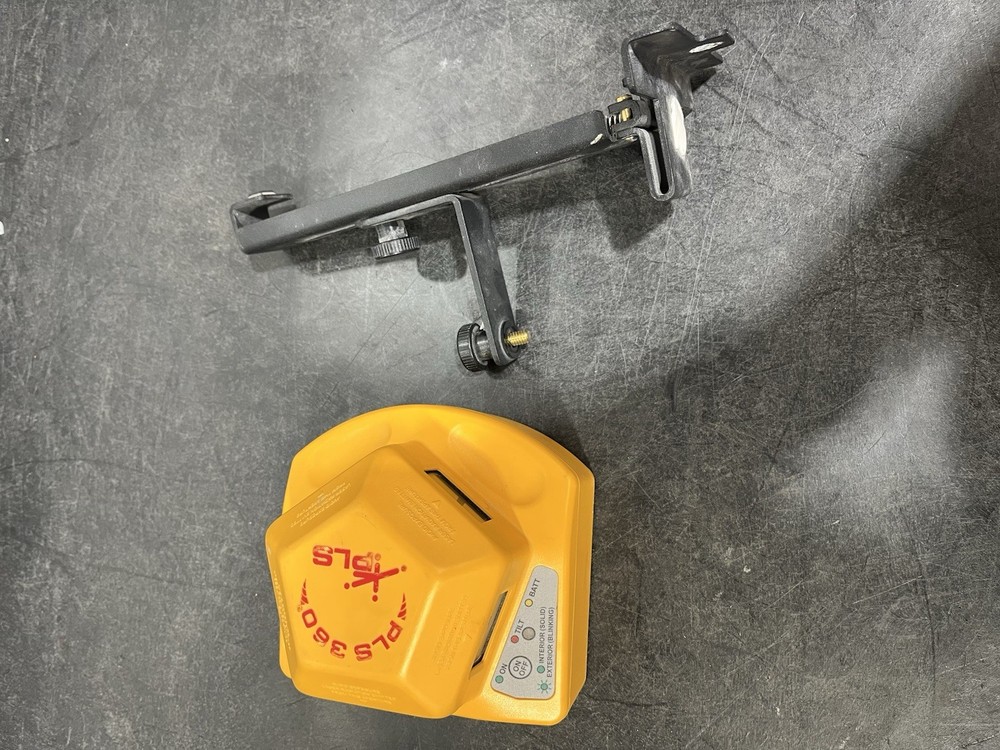 PLS 360 red laser level w/ bracket plus case
