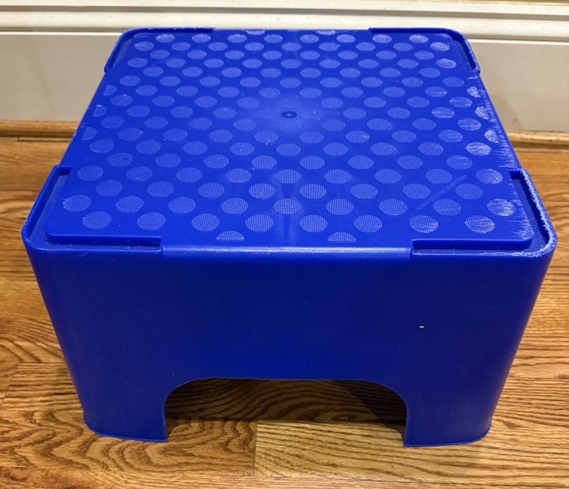 The Firm Fanny Lifter Blue Step Only No rubber feet aerobic step