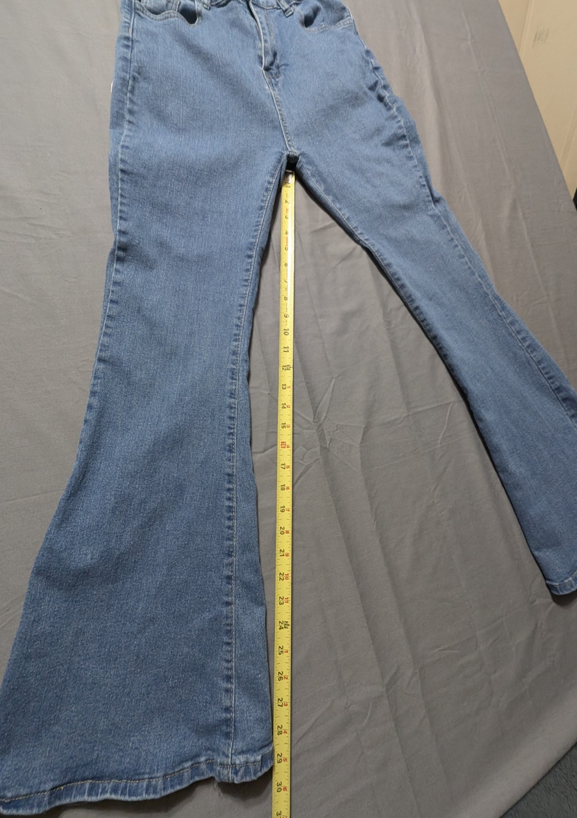 High Rise Flare Jeans with Floral Embroidery - Women’s Large - Y2K Stretch Denim