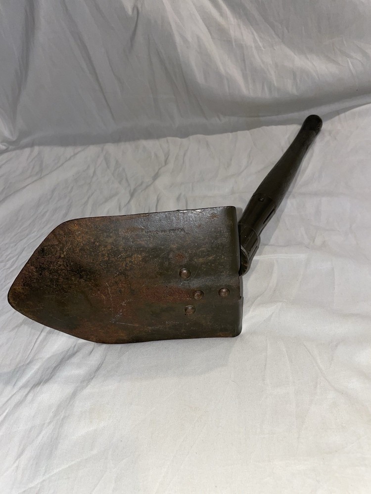 Vintage Original WWII US Army M1943 Combat Field Fox Hole Folding Shovel