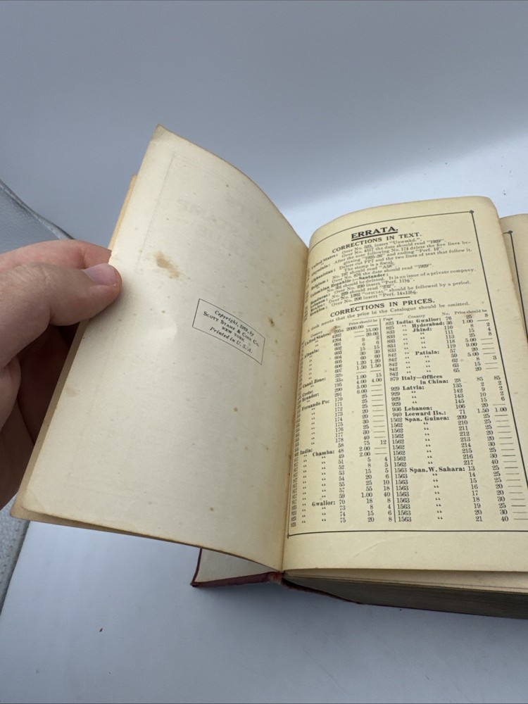 1930 Scott's Standard Postage Stamp Catalogue