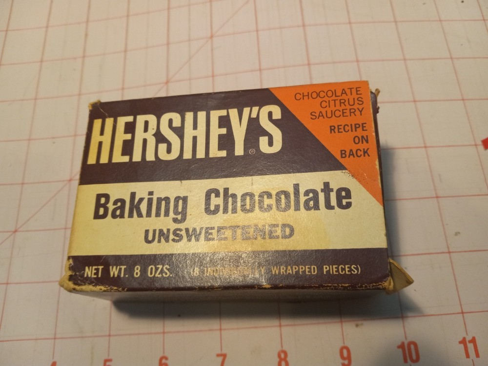 Vintage Hershey's Baking Chocolate paper box 8 oz
