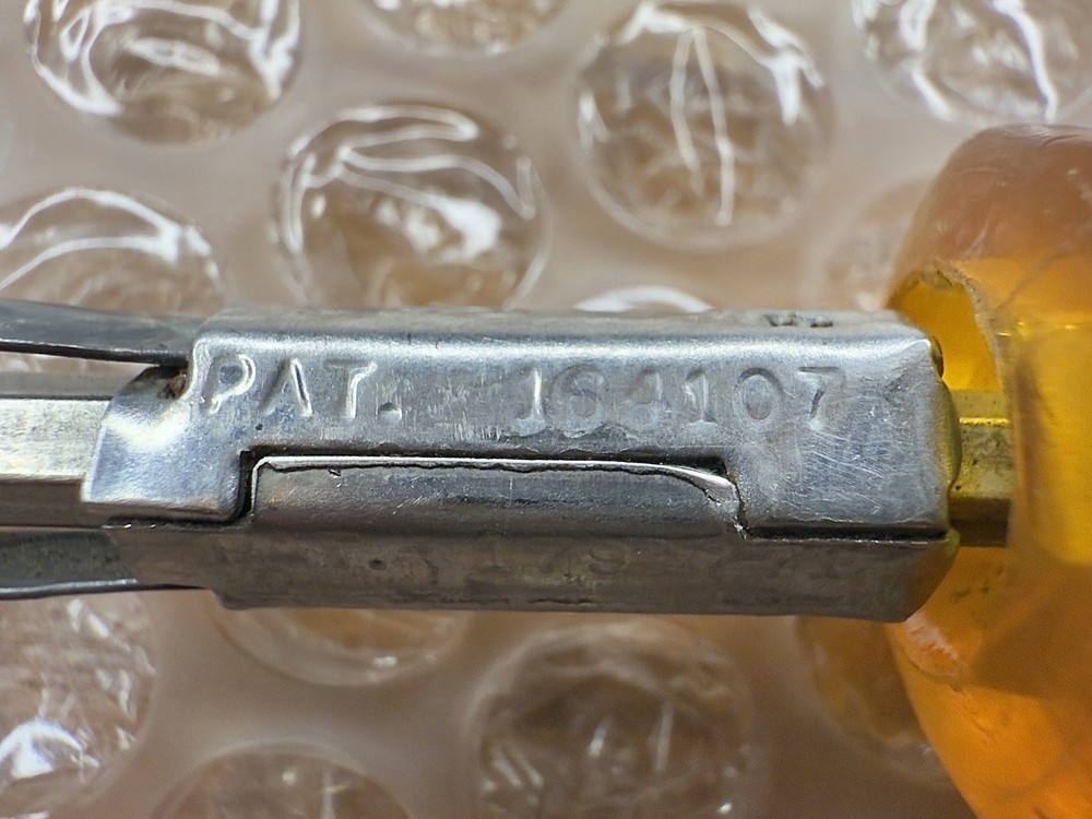 Vintage Upson Tools HOLD-E-ZEE WTR-4 LOK-BLOK Flat Head Screwdriver