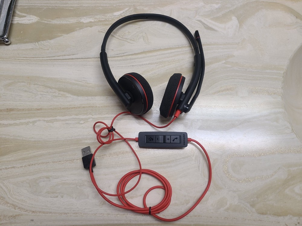Plantronics Blackwire 3220 USB Over-the-Ear Headset - Black