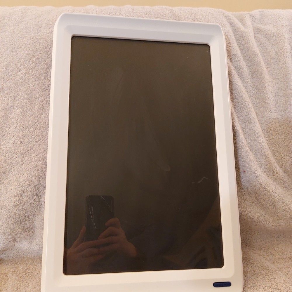 CRAYOLA WIDESCREEN LIGHT DESIGNER Lighted Eraseable Marker Board Pre-Owned