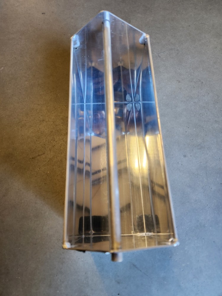 4 Quart Oil Tray, Holds Standard Size Quart Bottles