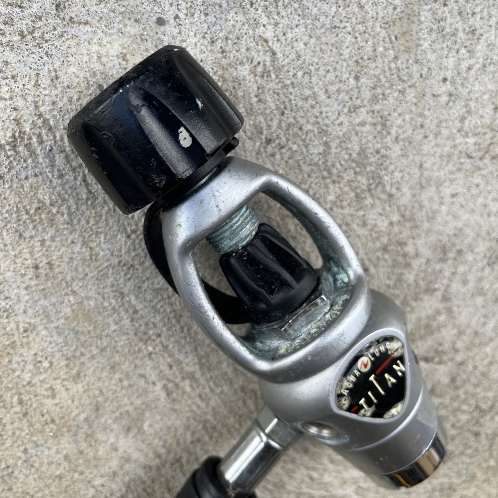 Aqua lung titan Lx First And Second Stage Regulator Read