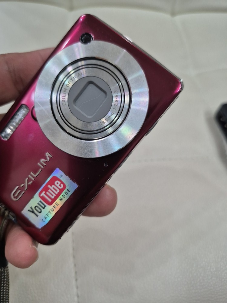 Casio Exilim EX-S10A Red Digital Camera Tested