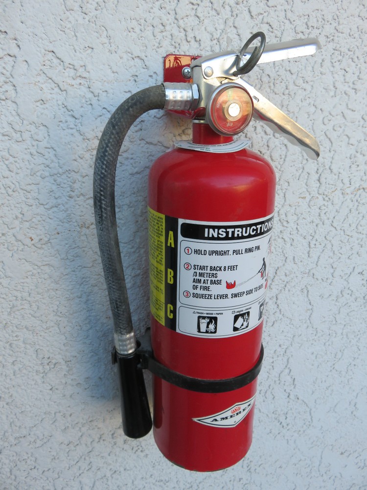 🔥🧯25-FORK STYLE WALL MOUNT 10 lb. SIZE FIRE EXTINGUISHER (AMEREX) BRACKET NEW