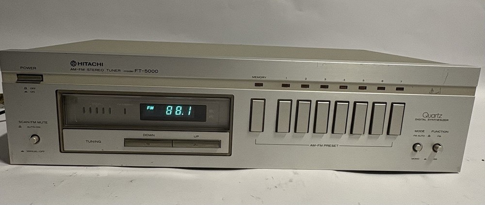 Hitachi AM-FM Stereo Tuner FT-5000