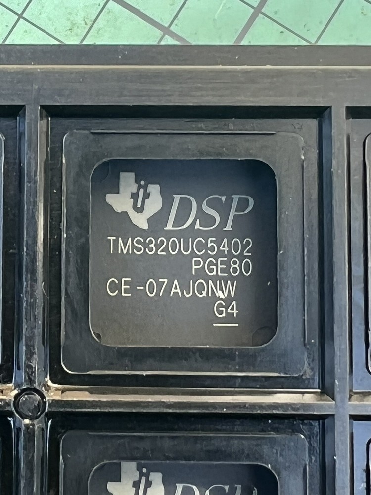 TMS320UC5402PGE -80 TEXAS INSTRUMENTS