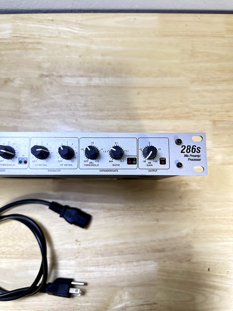 dbx 286s Microphone Preamp Channel Strip Processor w/ Compression & De-Esser