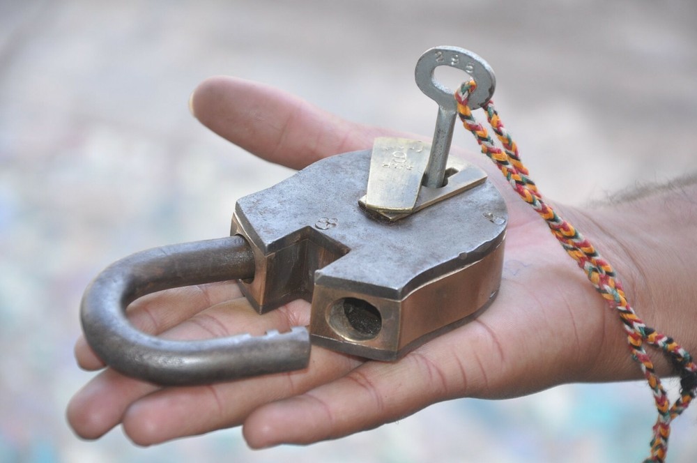 Vintage Brass & Iron Handcrafted 6 Levers Unique Shape Solid Padlock