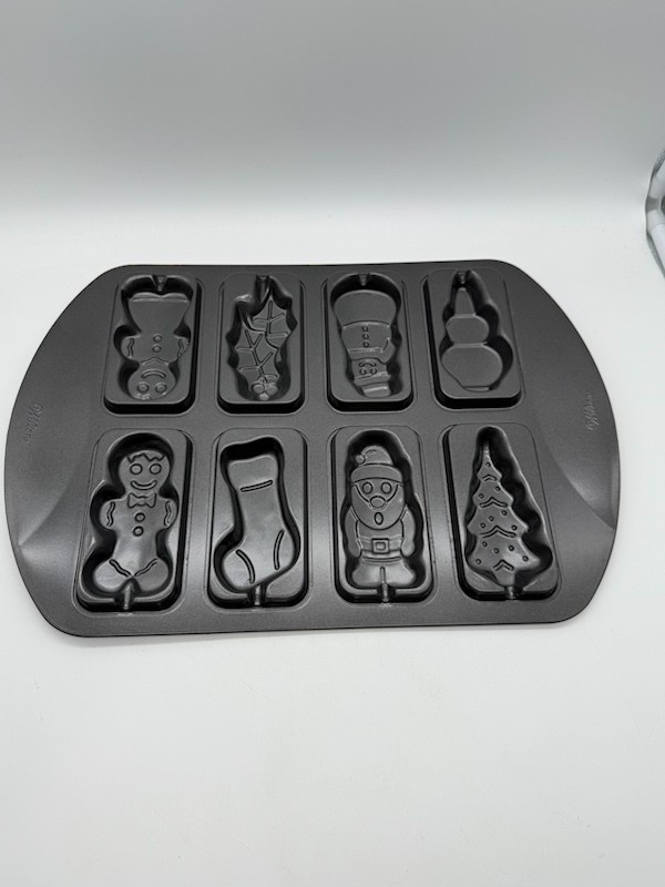 Wilton Christmas Cookie/Cake Pops 8 Cavity Baking Pan