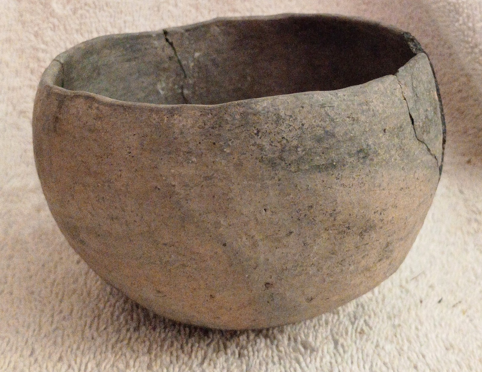 Great Antique Ancestral Pueblo Red Ware Pottery Bowl
