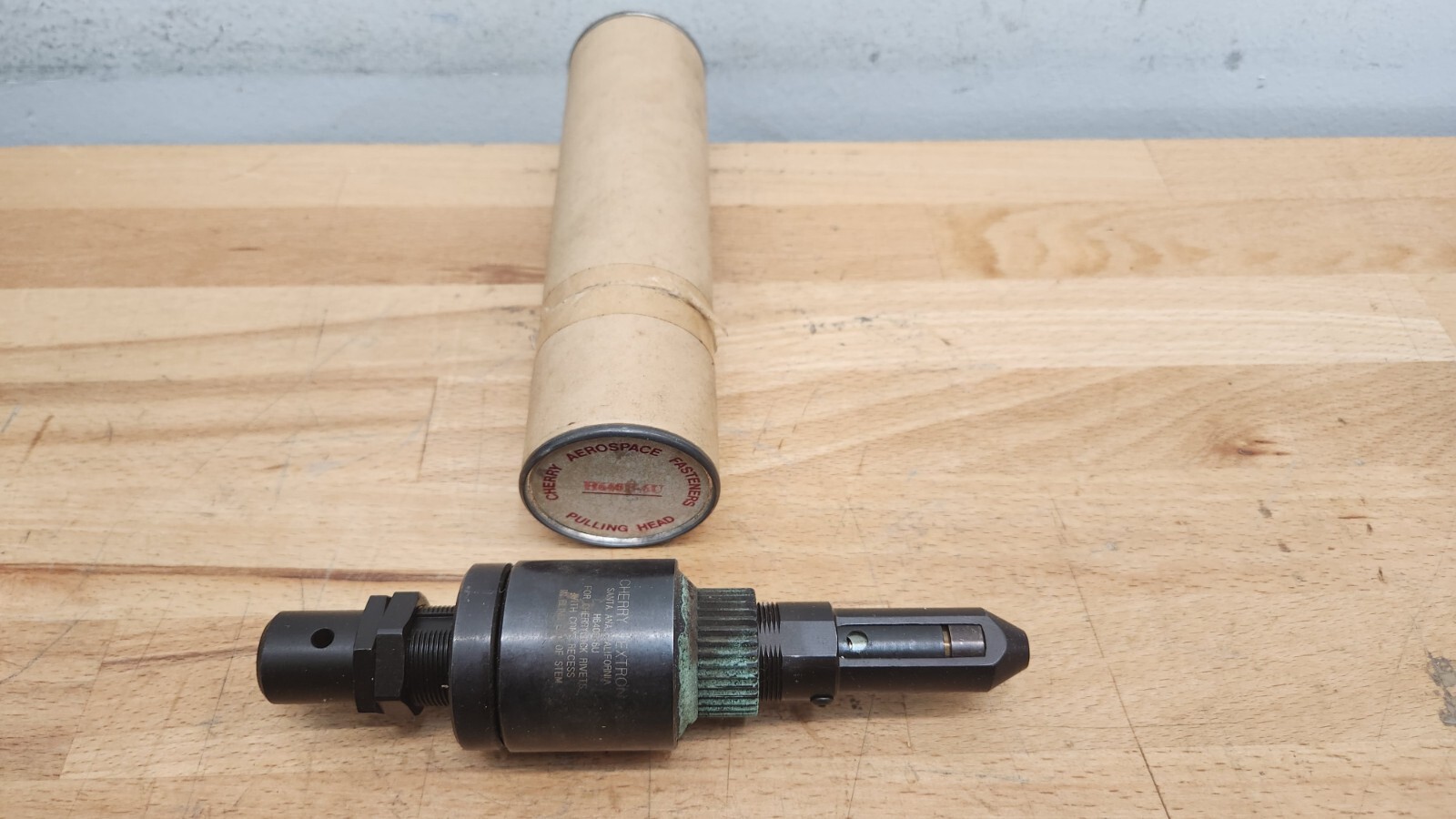 CHERRY AEROSPACE MODEL H640B-6U Pulling Head PNEUMATIC RIVETER Tool USED