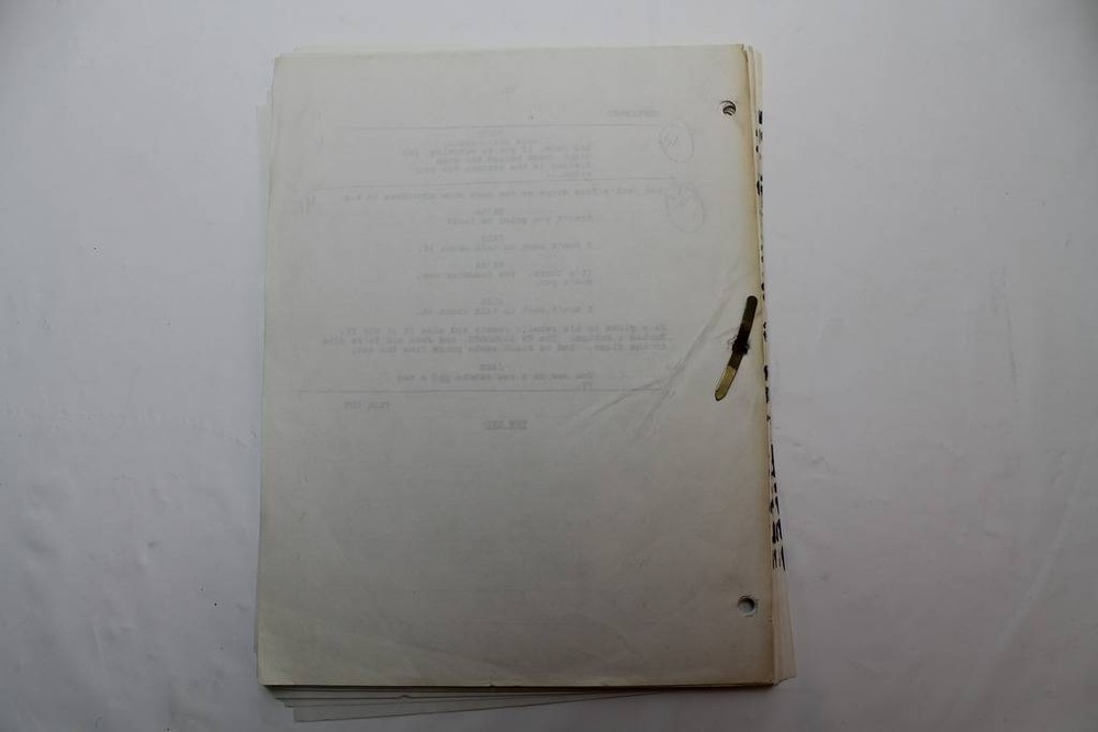 SOMETHING IS OUT THERE / Paul Bernbaum 1988 TV Show Script, Alien Sci-fi Horror