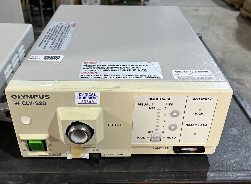 OLYMPUS CLV-S20 XENON LIGHT SOURCE
