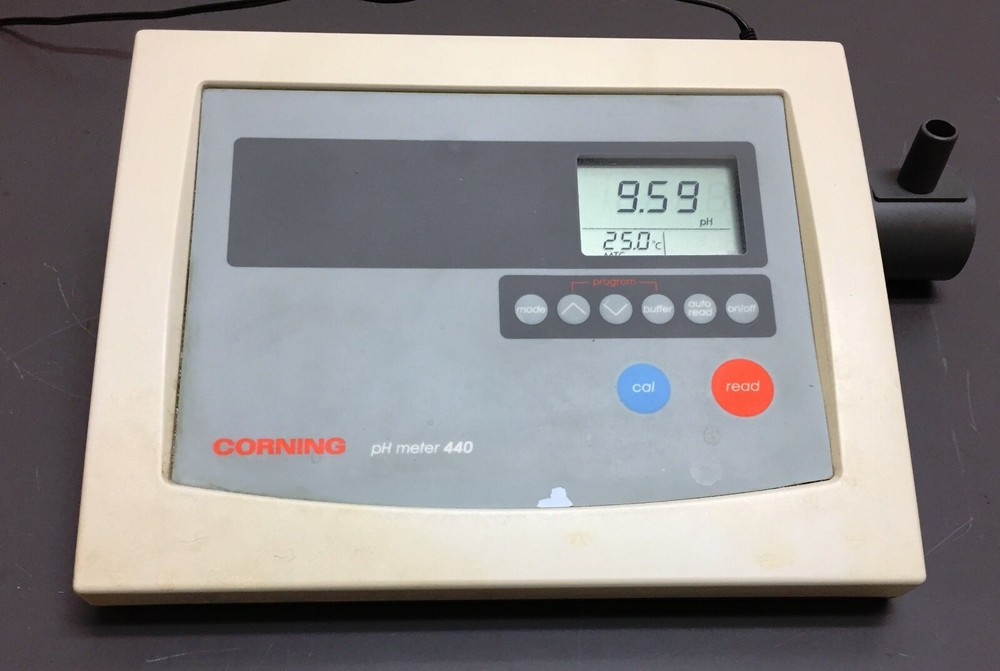 Corning Model 440 pH Meter