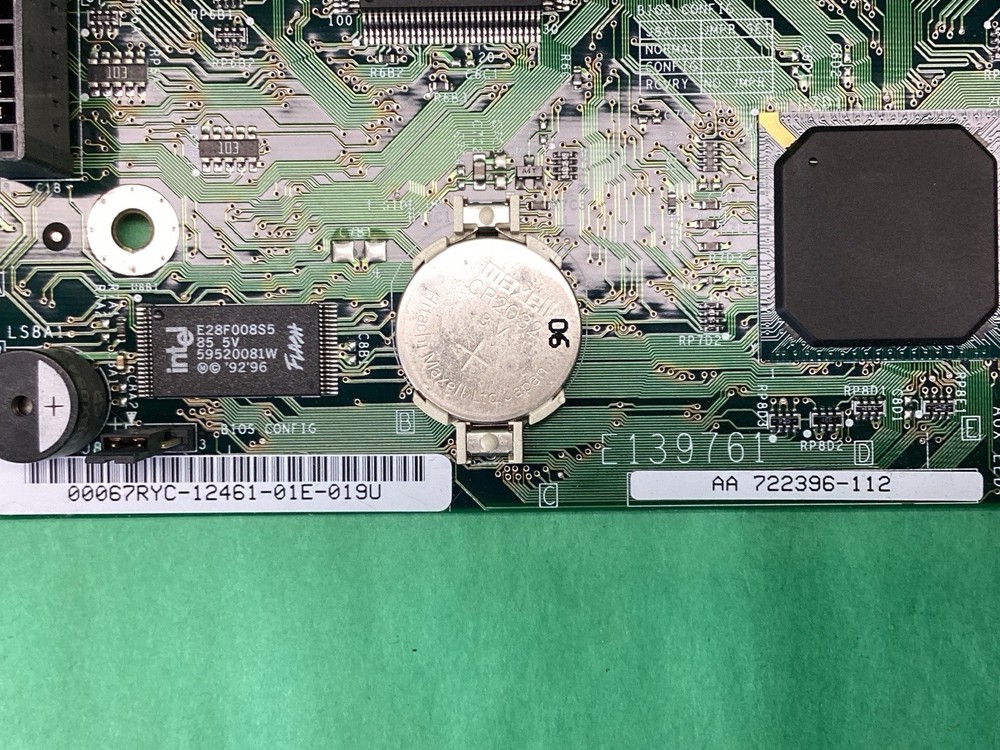 Vintage Dell Motherboard E139761 + Pentium III 3 CPU Processor + RAM - UNTESTED
