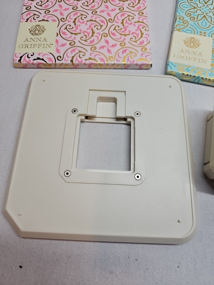 Anna Griffin Platform Punch With Stamps