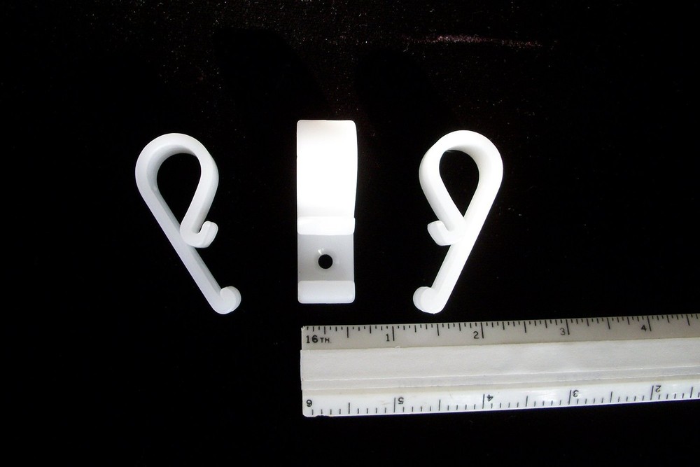 Child Safety/Hold Downs cord guides