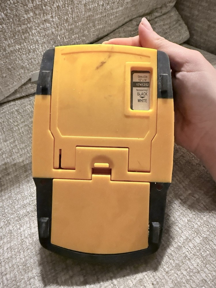 Dymo Rhino 4200 Handheld Portable Label Maker