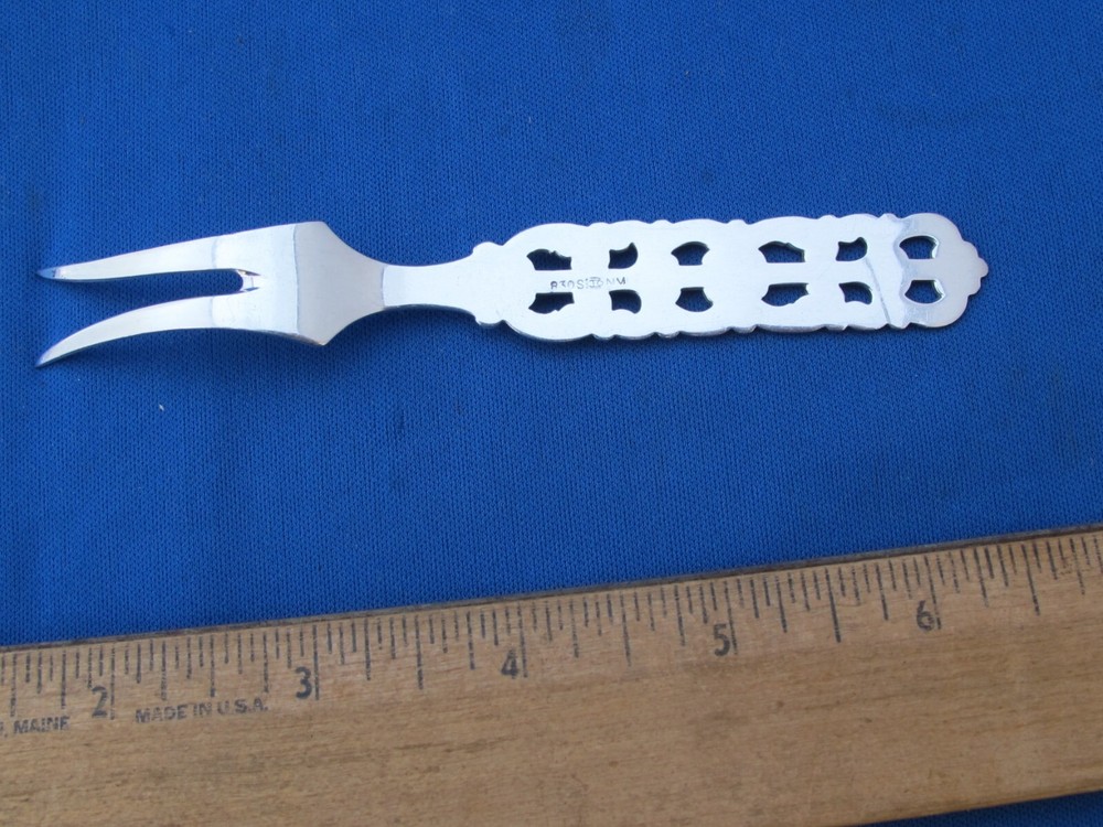 Good MAGNUS AASE Norway 830S Small SERVING FORK-Pierced Scroll Handle-NR