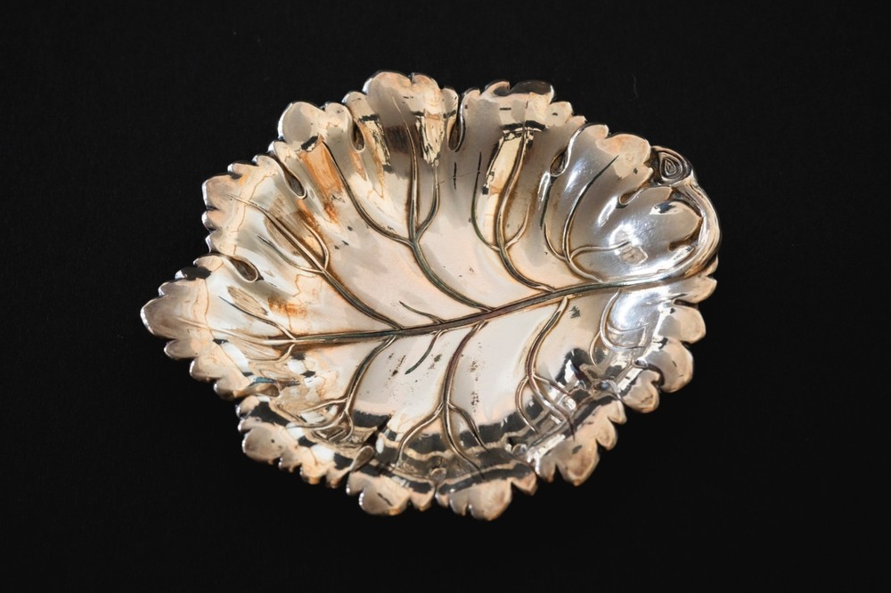 Leaf Dish By Barker Ellis Silverplate England Menorah Hallmark