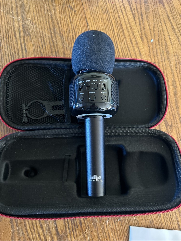 WIRELESS BLUETOOTH KARAOKE MICROPHONE E106 2.0 With Case