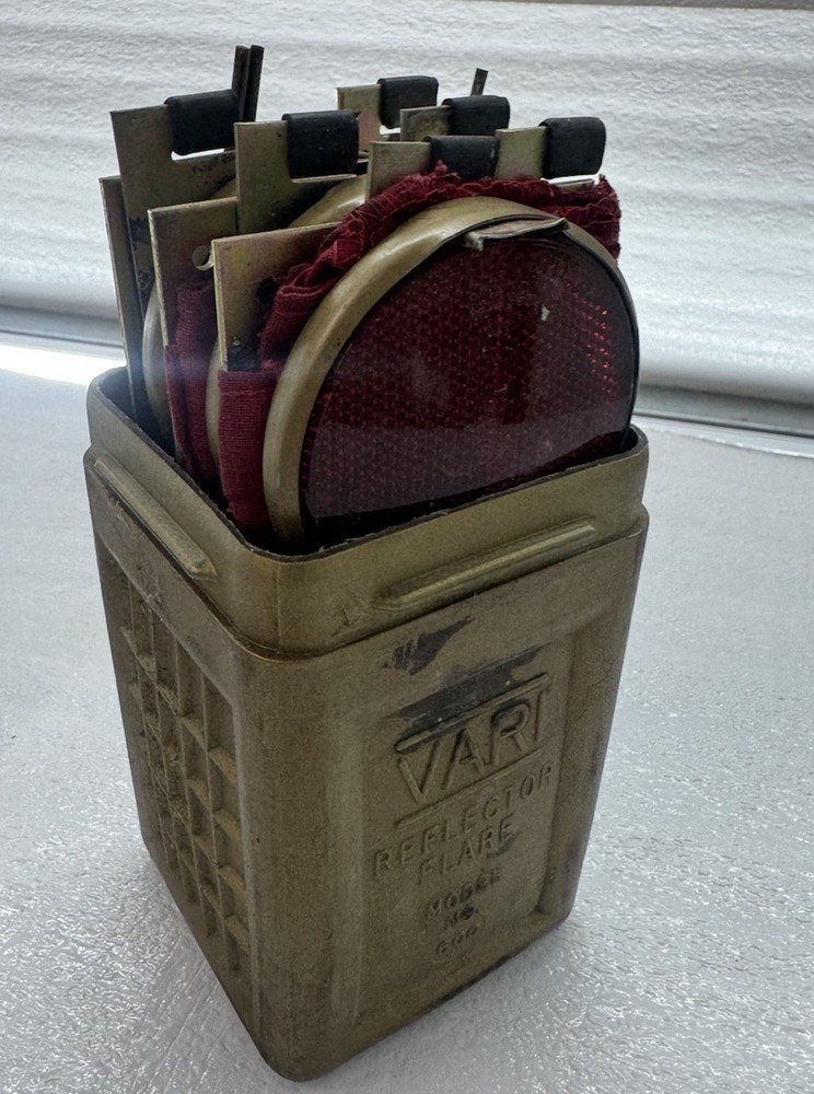 Vintage VARI Reflector W/case