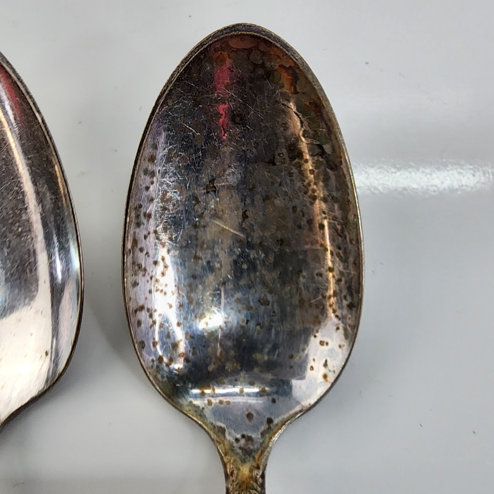 1881 Rogers A1 La Vigne Silverplate Oval Soup Spoons 2 Pc Grape Pattern READ