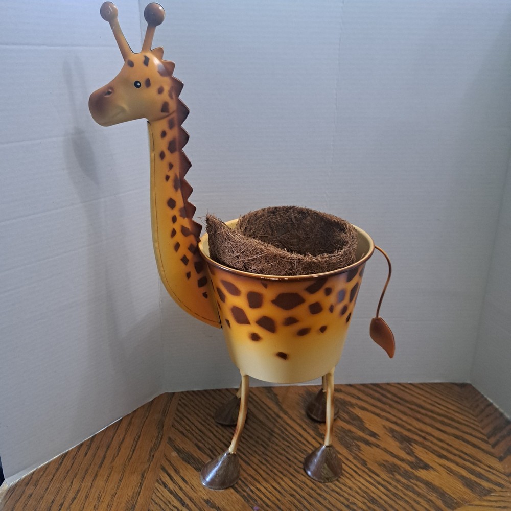 Metal Tin Giraffe 14'' Planter With Insert