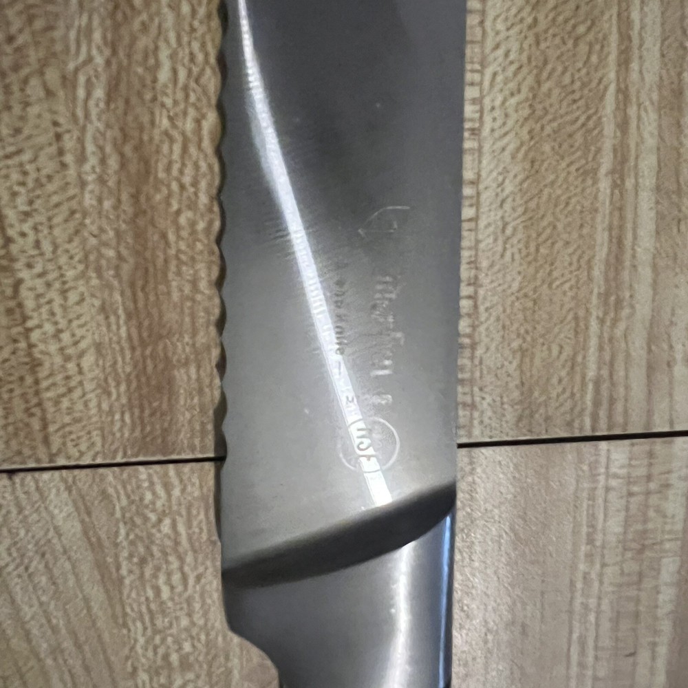 ODERFUN 8 in Bread Knife Chef Quality Serrated Bread Knife