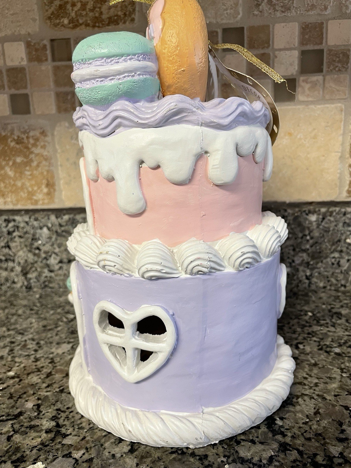 NWT Bella Lux Easter Pastel Frosted Resin Treats Donut & Macaroon Faux LED Cake