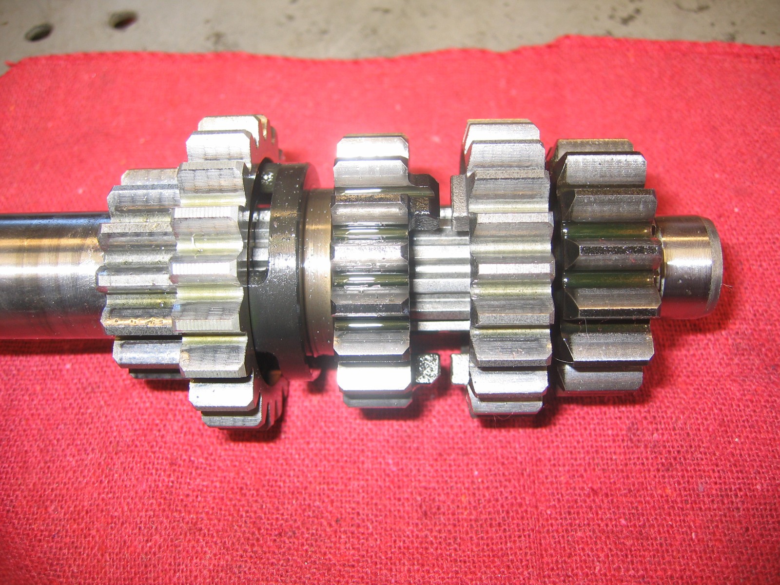 03-25 2004 YAMAHA YZ250 2-STROKE OEM LOW HOUR TRANSMISSION SHAFTS & ALL GEARS