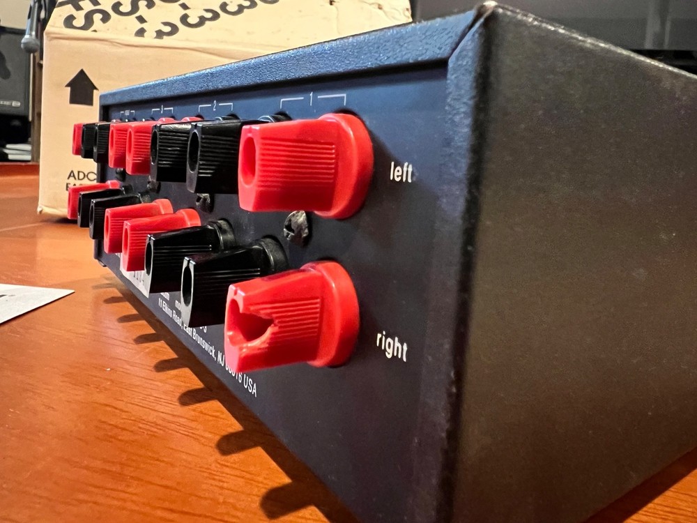 ADCOM GFS-3 Speaker Selector Switch – 3-Zone w/ Protection