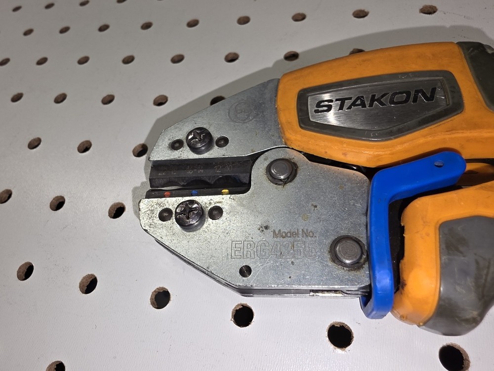 ERG 4255 STAKON Thomas & Betts crimper