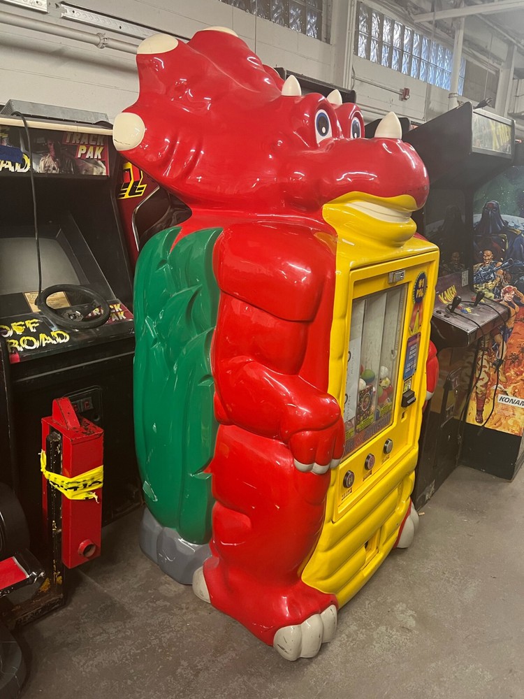 DINOSAUR VENDING MACHINE (Excellent Condition) *RARE*