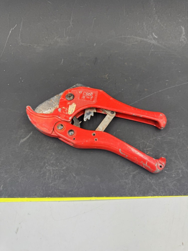PVC Pipe Cutters Red A3.3
