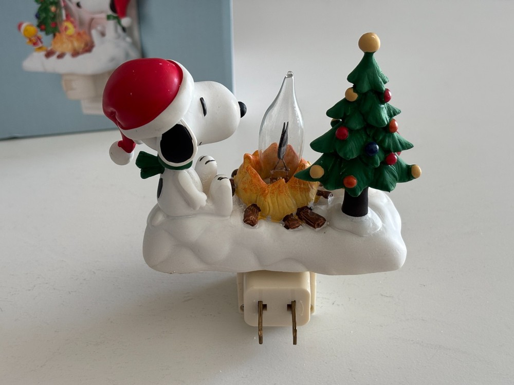 Peanuts Outdoor Campfire Night Light