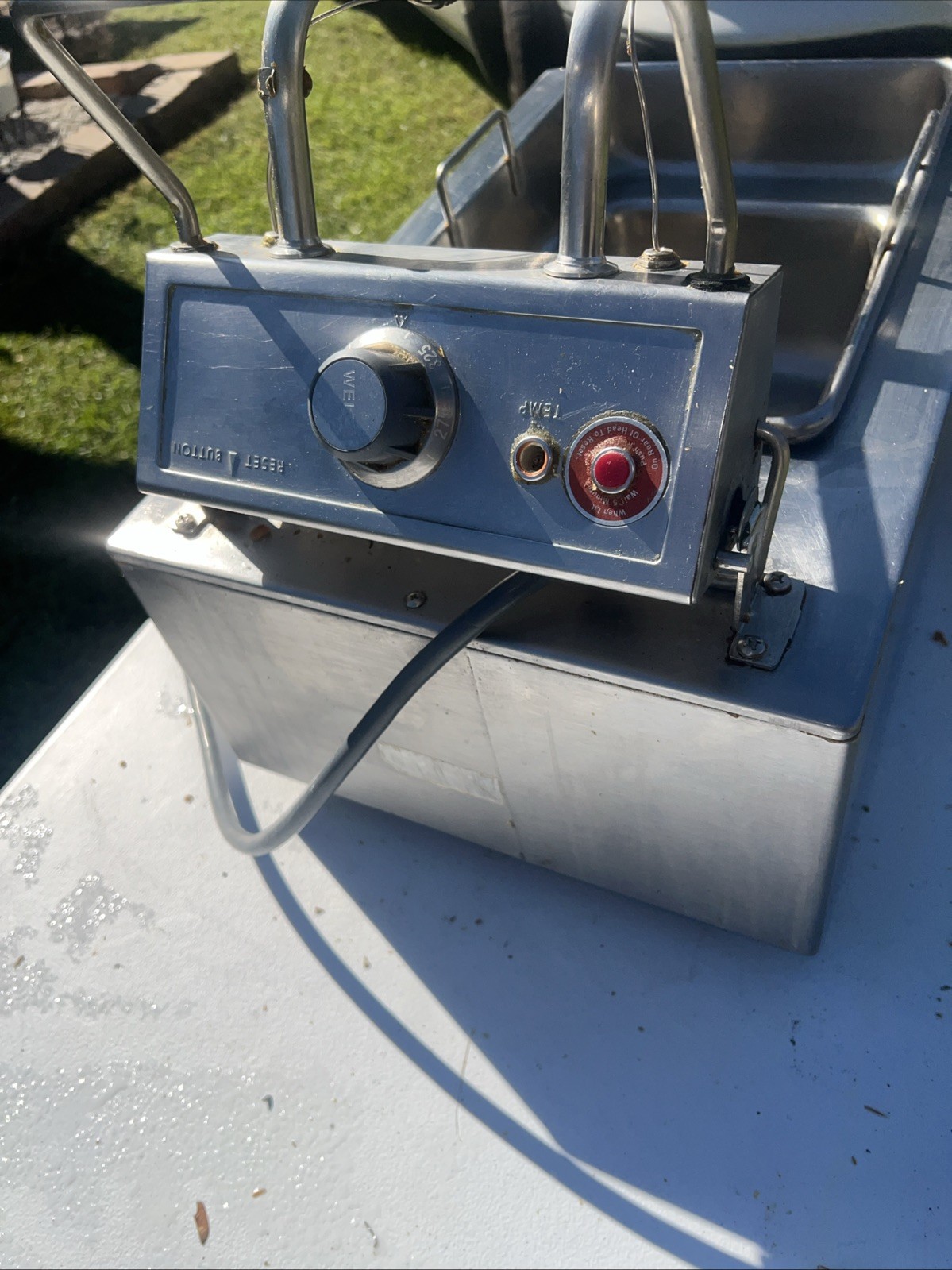 Wells F-49 Countertop 15lb Low Wattage Single Basket Electric Fryer #03