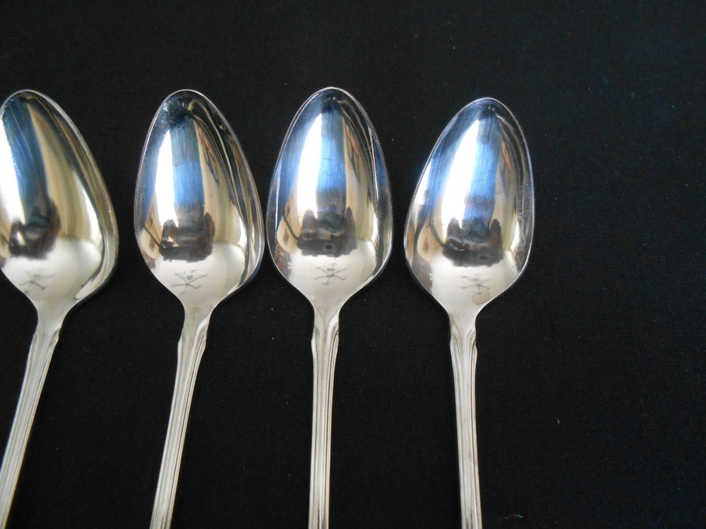 7 STAINLESS FLATWARE ICED TEA SPOONS 8" JAPAN UNKNOWN PATTERN LINE SCROLLS