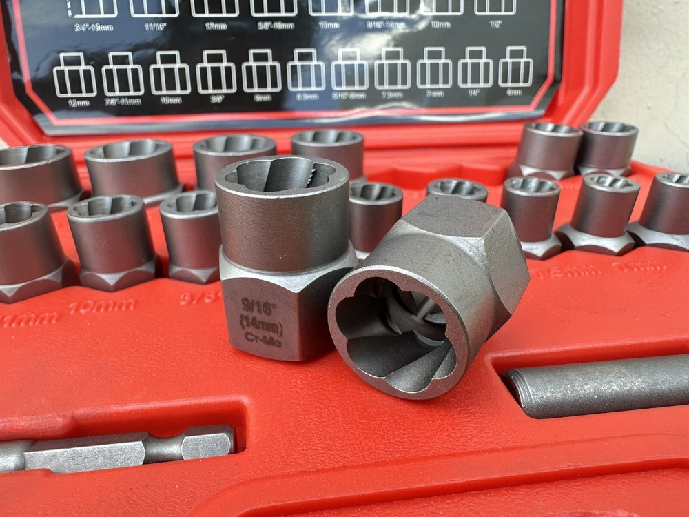 27pc 3/8” Dr. Impact Bolt Nut Extractor Twist Socket & Screw Removal Bits Tools
