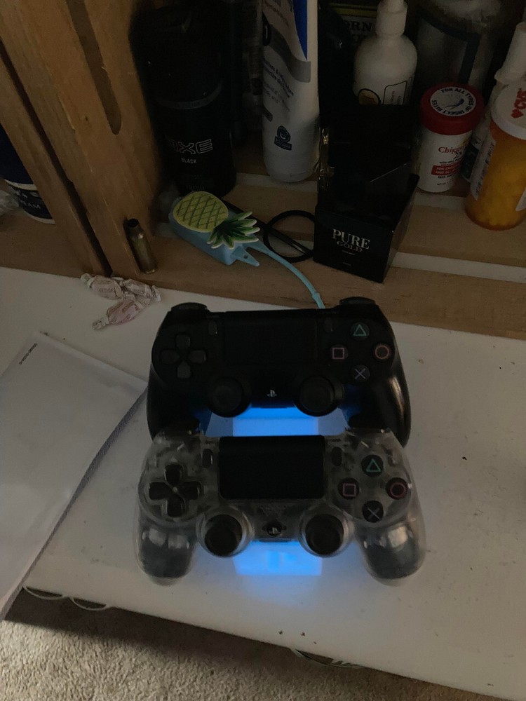 Console Controller Stands - Playstation / Xbox