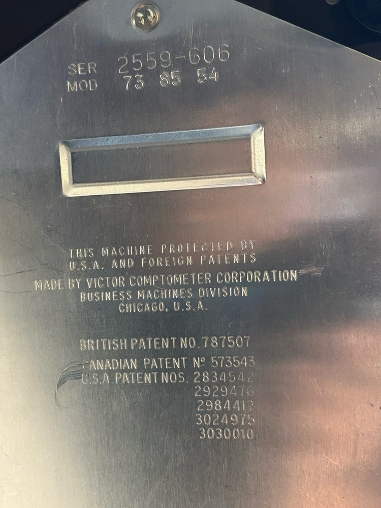 Victor Automatic Calculator Adding Machine Model 73 85 54, Powers On Read