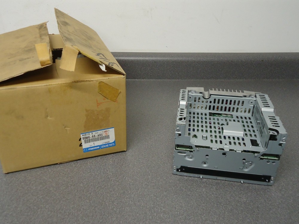 New NOS 2011 Mazda 3 CD Radio Player Module BBM6-66-ARX